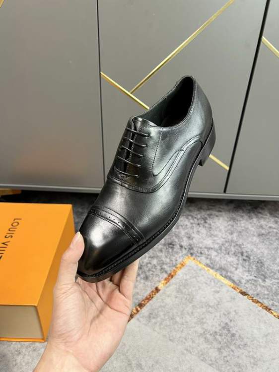 Picture of Louis Vuitton Shoes _SKULVsz38-45mnf011514025